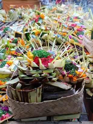 Balijskie ofiary canang sari